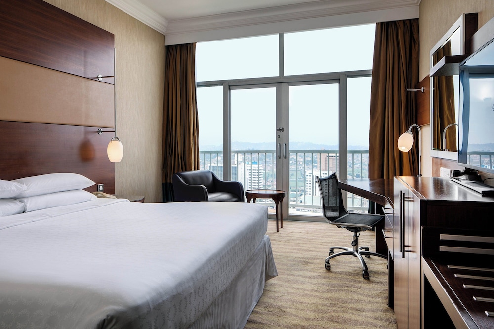 Deluxe Room, 1 King Bed (Balcony)