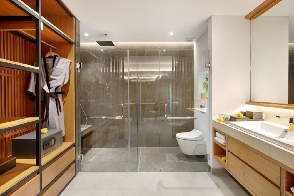 Grand Suite with Forest View - Photo 8
