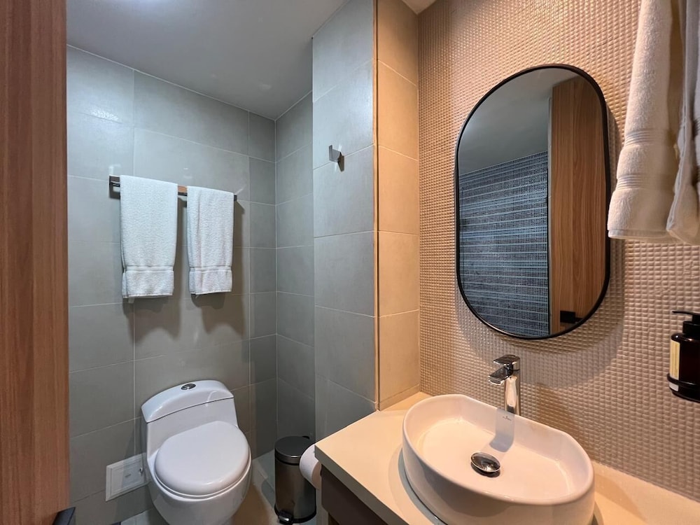 Standard Twin Room - Photo 9