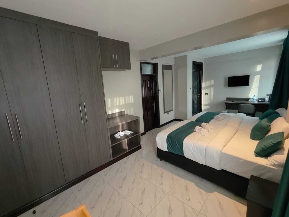 Deluxe Double or Twin Room photo 3