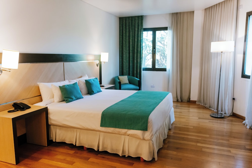 Executive Room - Photo 1