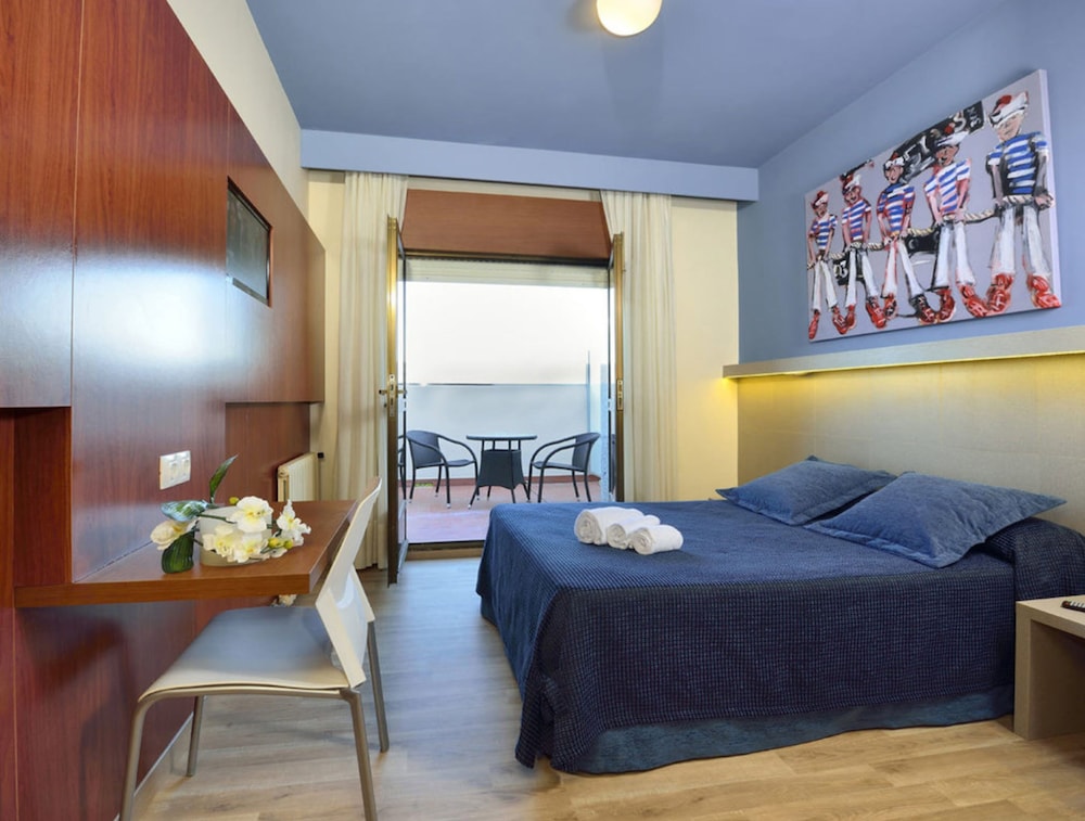 Single Room (Breakfast Excluded)