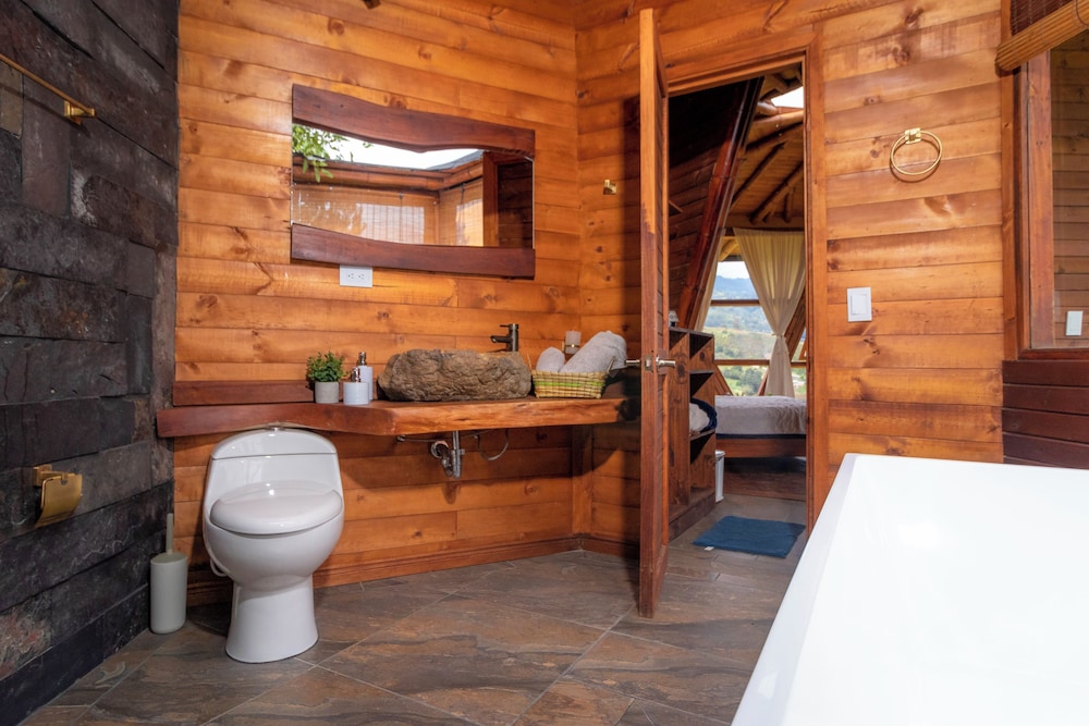 Deluxe Cabin, Balcony, Mountain View photo 2