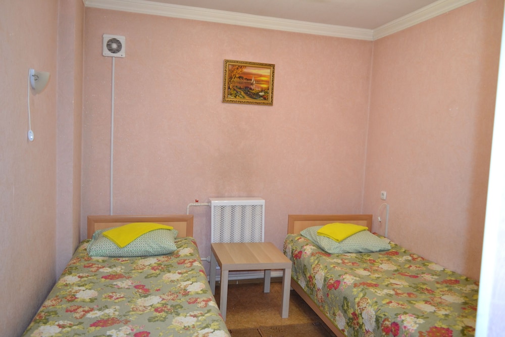 Standard Twin Room, No Windows photo 1