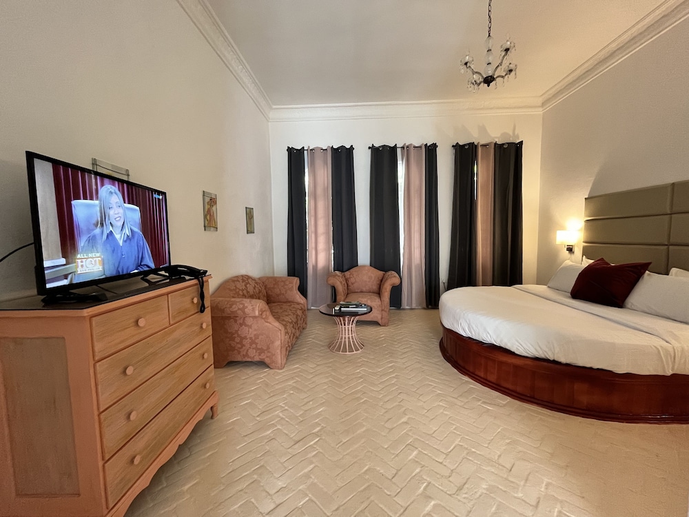 Deluxe Room, 1 King Bed