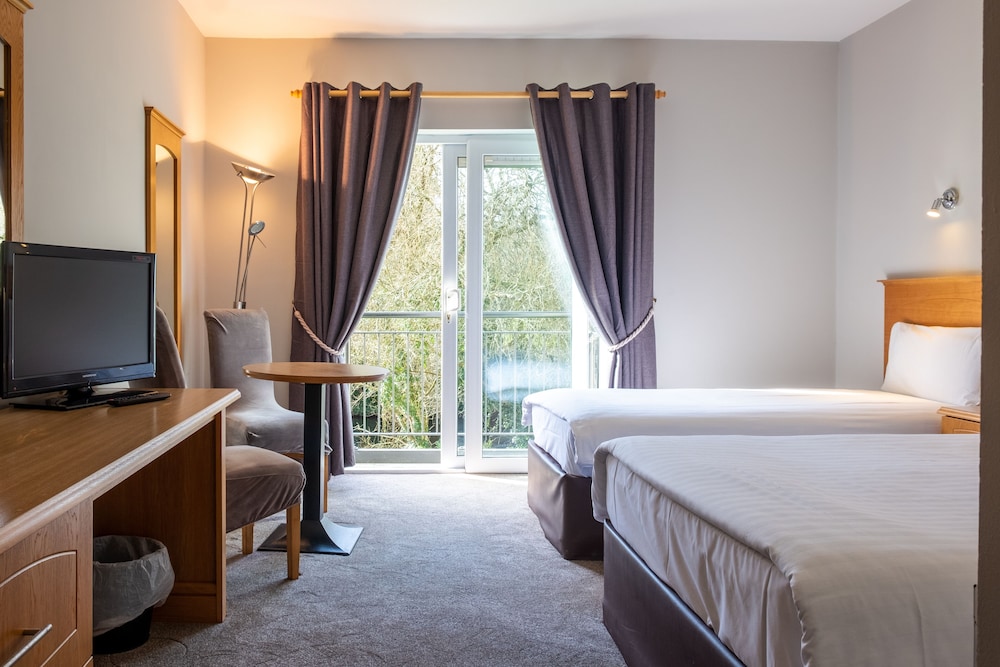 Double or Twin Room, Balcony, River View (in Lodge)