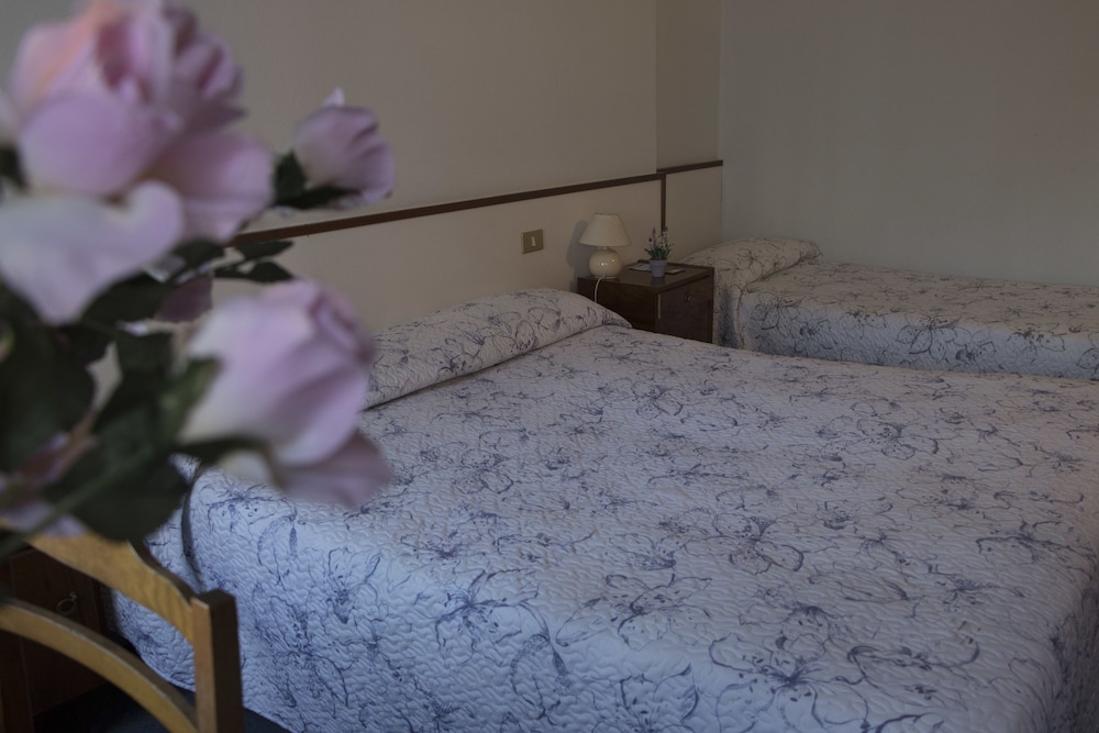 Triple Room - Photo 1