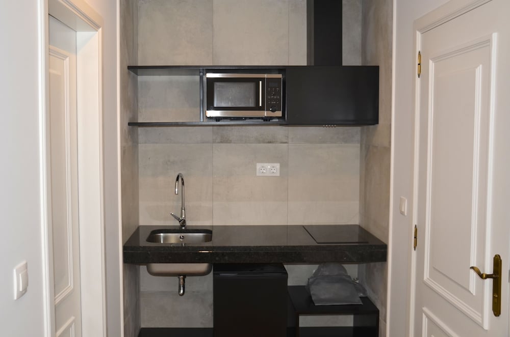Deluxe Studio, 1 Bedroom photo 2