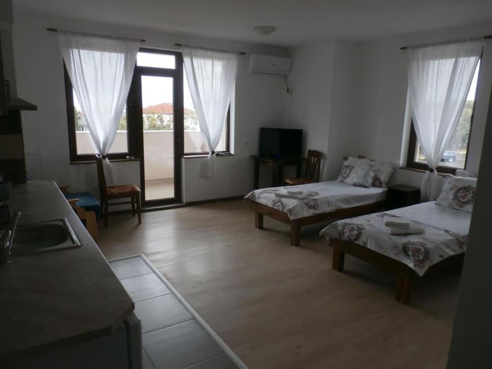 Apartment photo 1