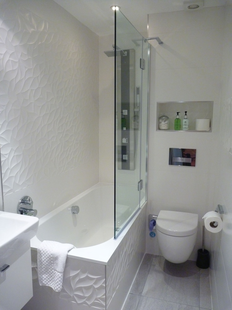 Suite (Magnolia) photo 2