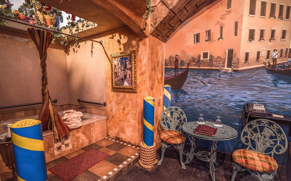 Room (Venice) - Photo 5