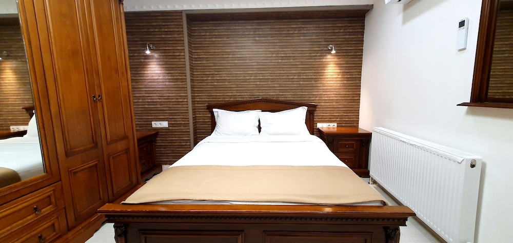 Standard Apartment, 2 Bedrooms, Kitchen, Ground Floor photo 2