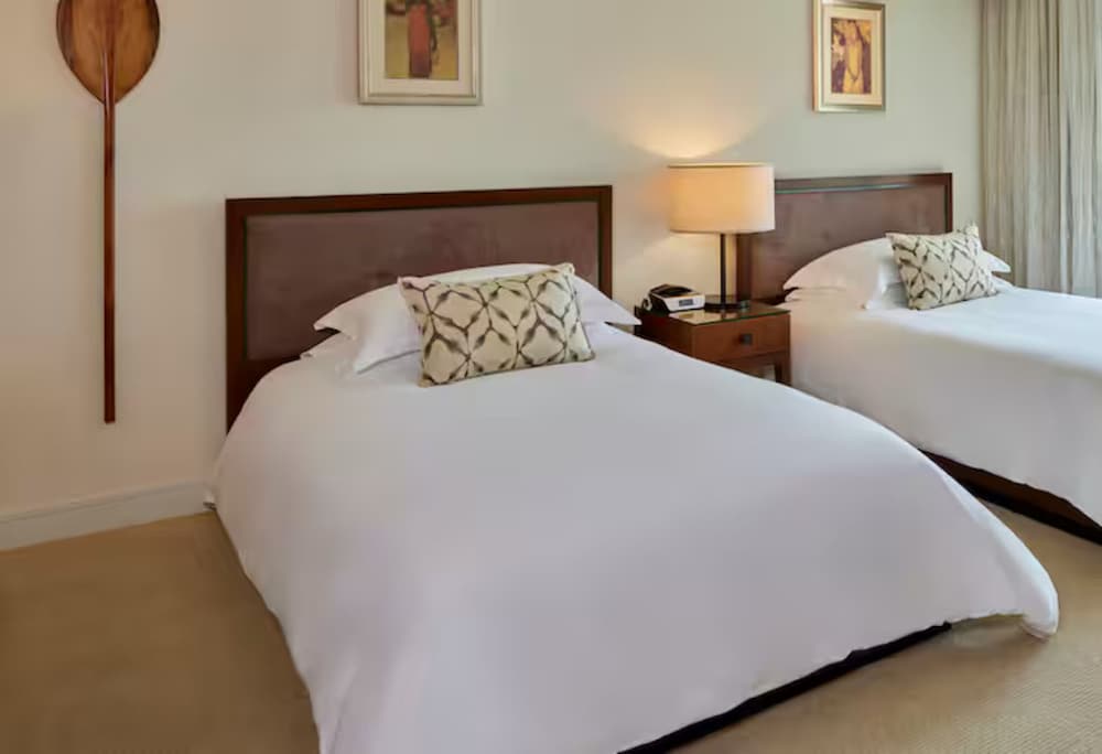 Deluxe Room, 2 Double Beds, Partial Ocean View