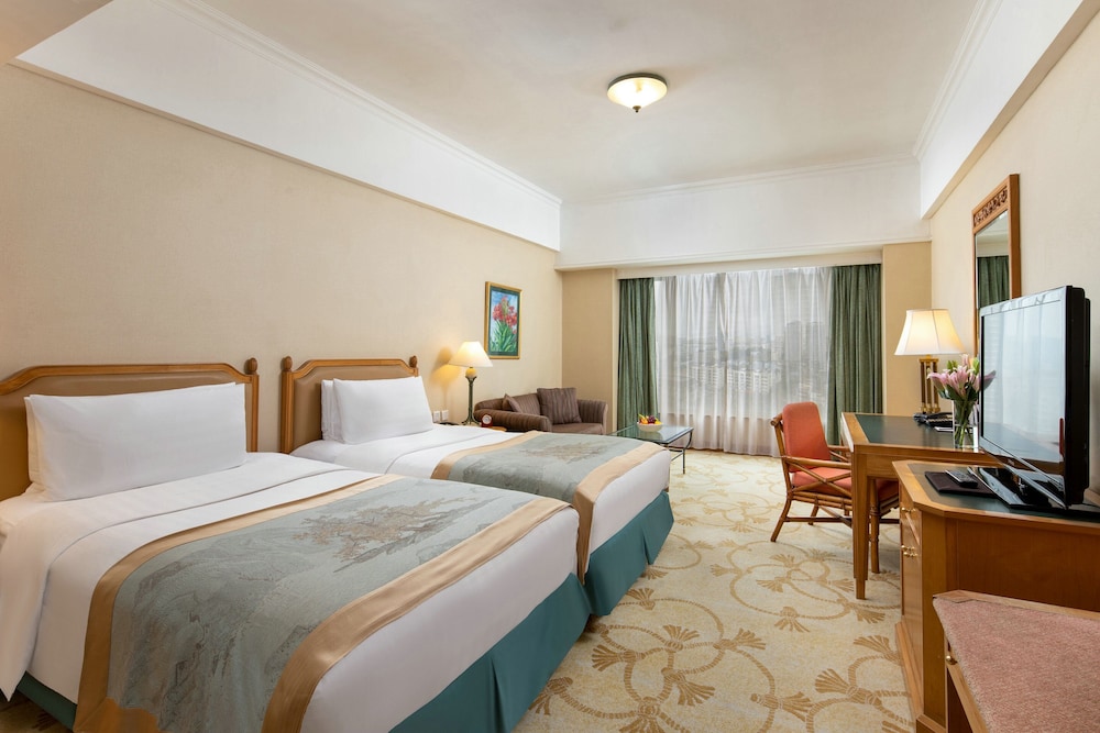Superior Room, 1 King Bed, City View - Photo 2
