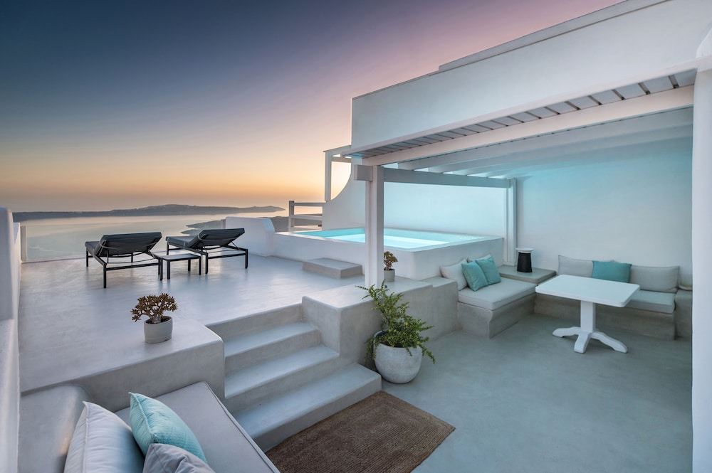 Executive Suite, Sea View (Plunge Pool, Caldera View)