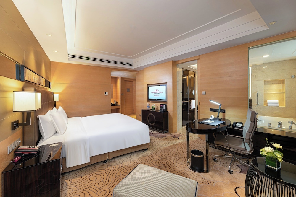 Standard Room, 1 King Bed, Accessible