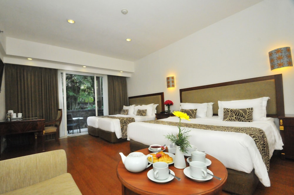 Family Room - Photo 6