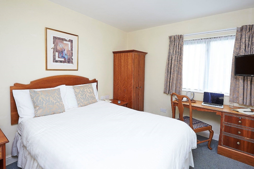 Standard Twin Room, 2 Twin Beds (Windermere) photo 2