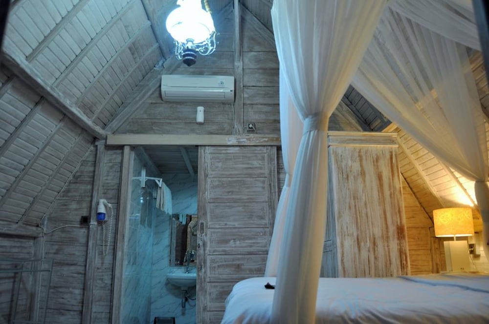 Deluxe Bungalow - Photo 11