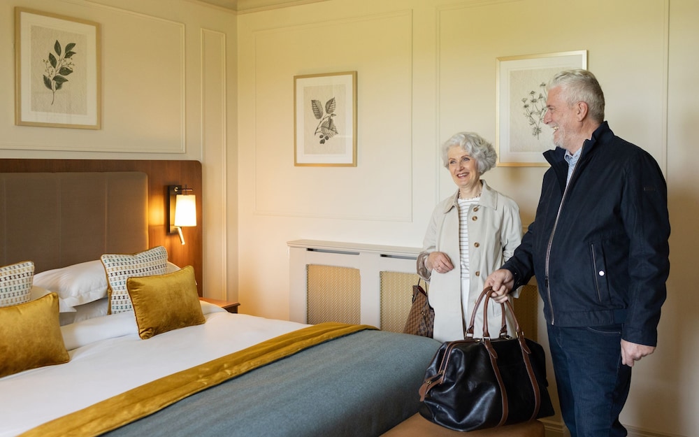 Executive Double Room, 1 King Bed, Lake View photo 3