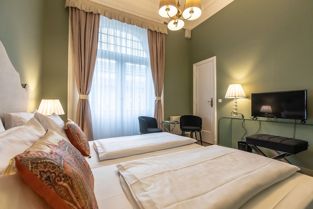Standard Double Room/ Twin Room - Photo 3