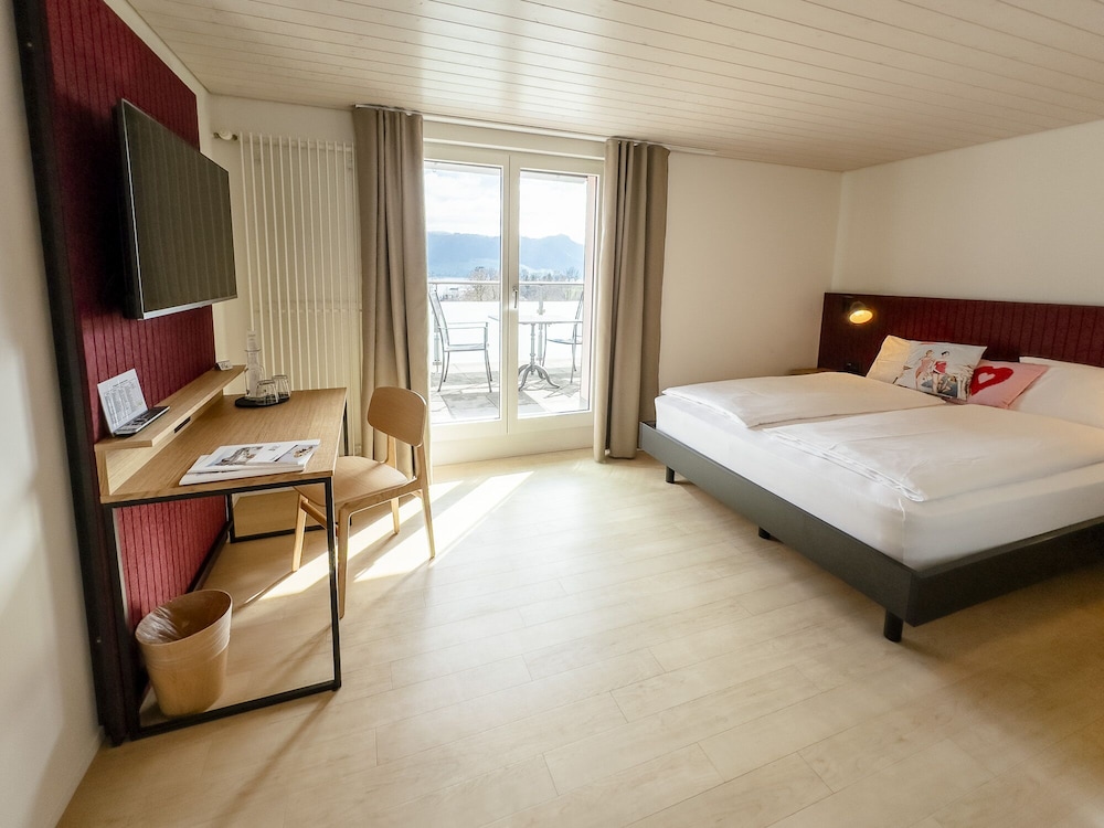 Economy Double Room (inkl. Ticket für den ÖPNV) - Photo 8