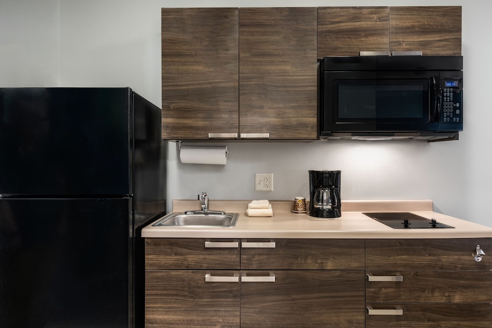 Room, 2 Queen Beds (with Recliner) - Photo 3