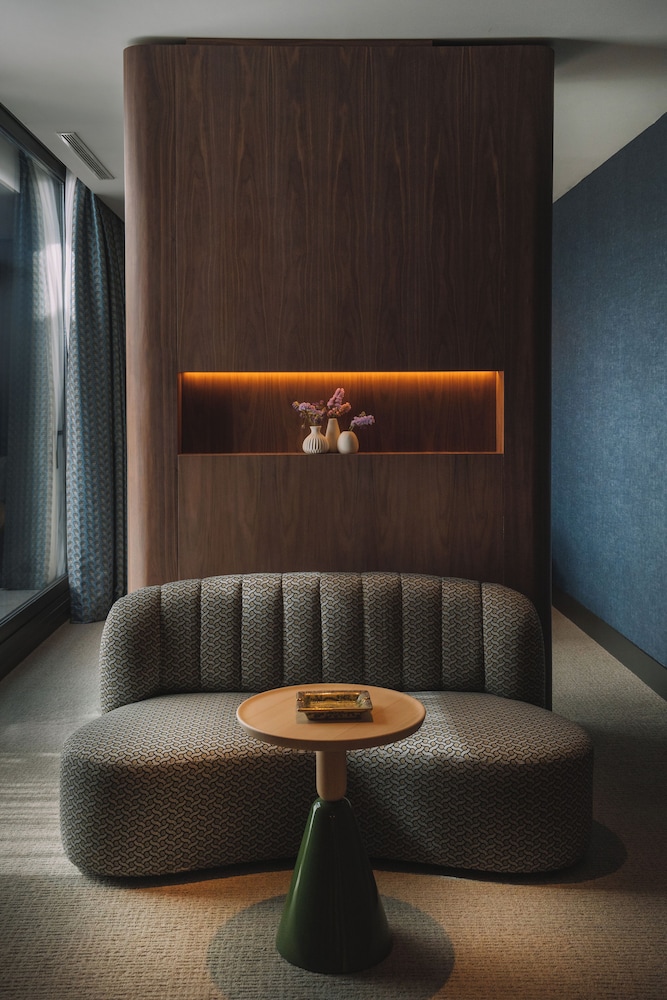 Suite, Balcony - Photo 6