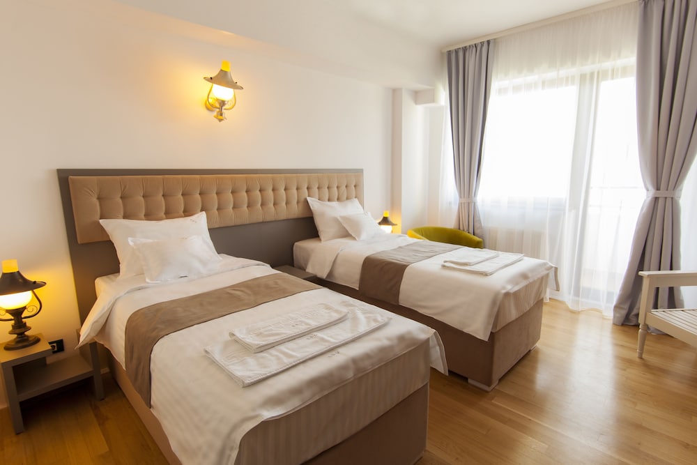 Double or Twin Room photo 2