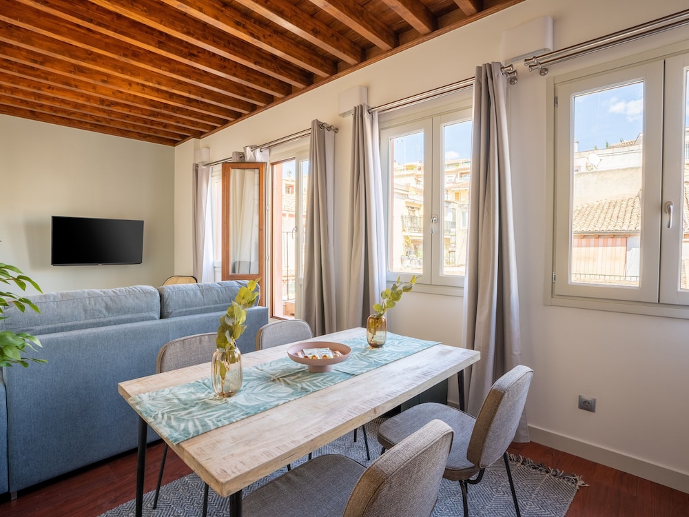One-bedroom Apartment with Rooftop Terrace - Photo 20