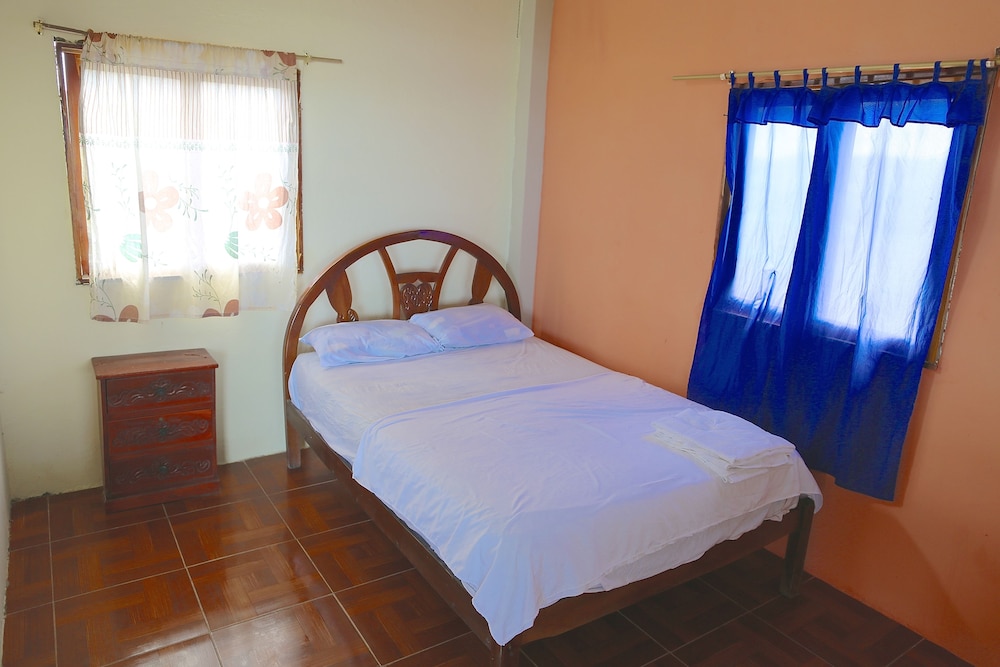 Basic Double Room, 1 Double Bed, Balcony, Beachfront photo 1