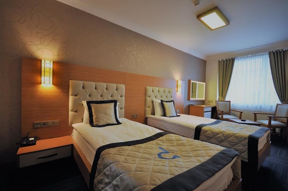 Standard Twin Room photo 2