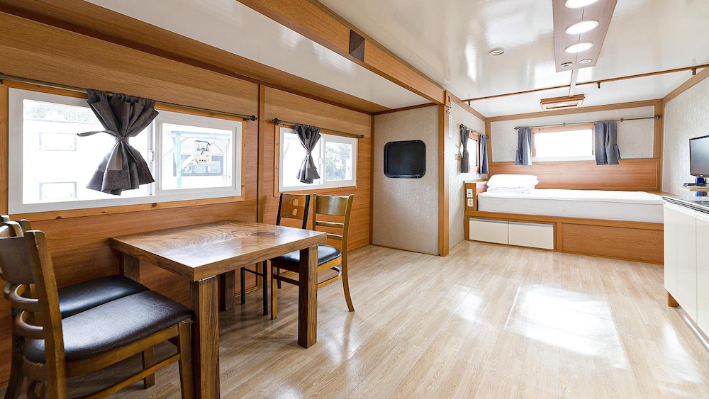 Basic Room, 1 Bedroom (Oreum-D) - Photo 1