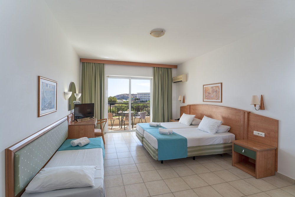 Superior Room, Garden View