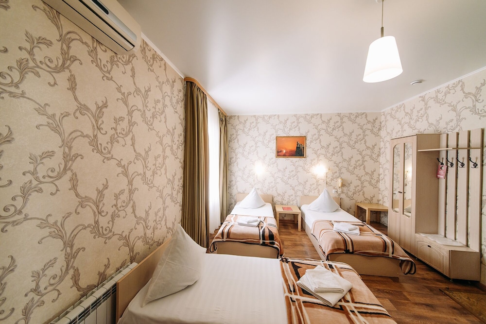 Standard Triple Room photo 3