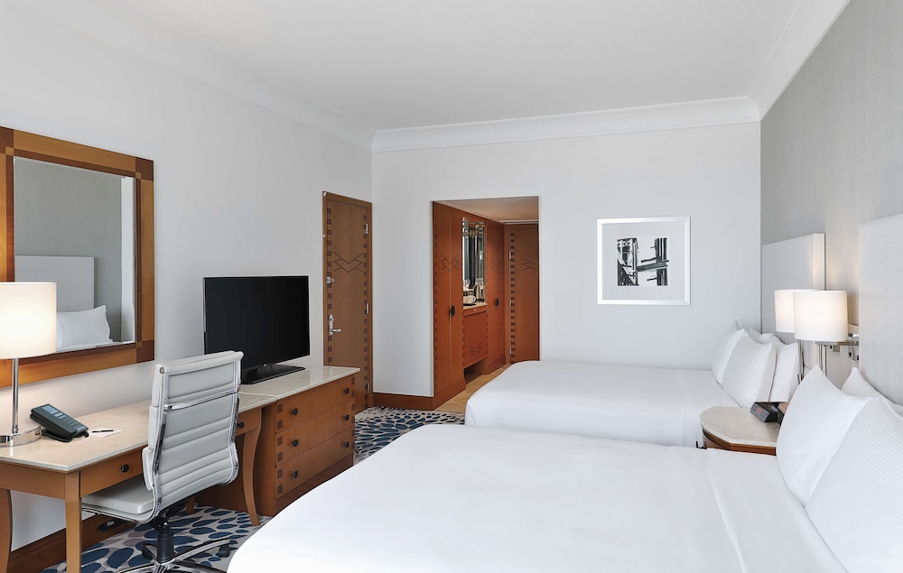 Deluxe Twin Room, Accessible - Photo 2