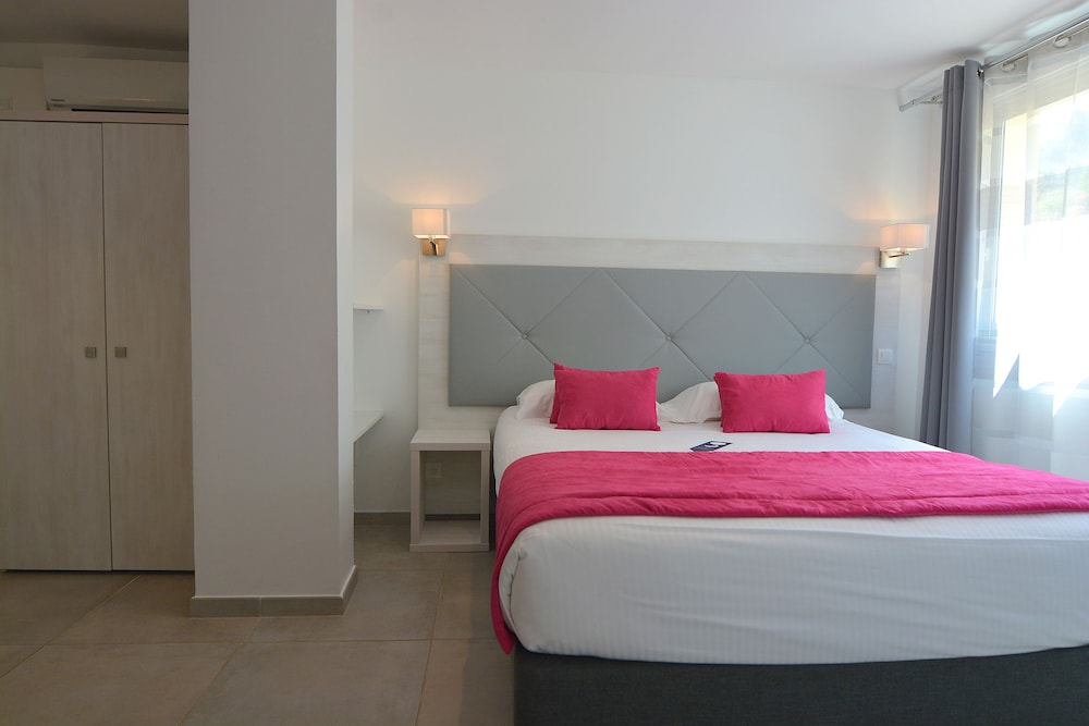 Basic Room, Mountainside