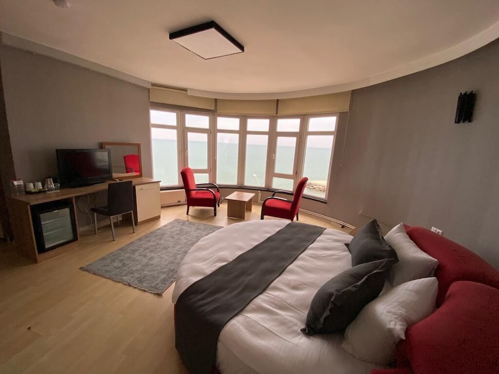 Suite Room - Photo 4