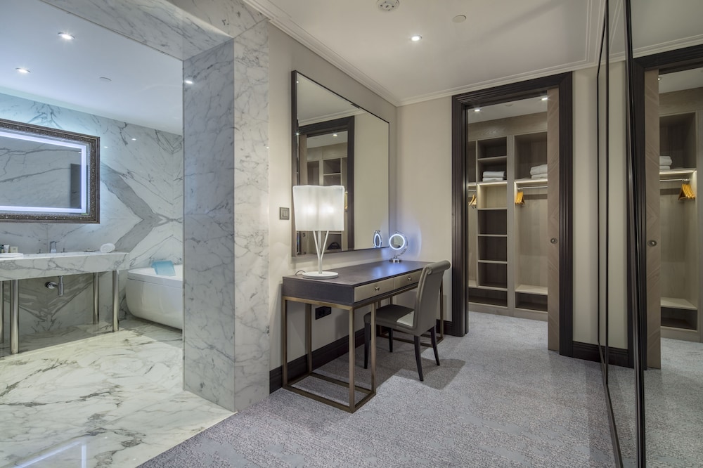Presidential Suite photo 2