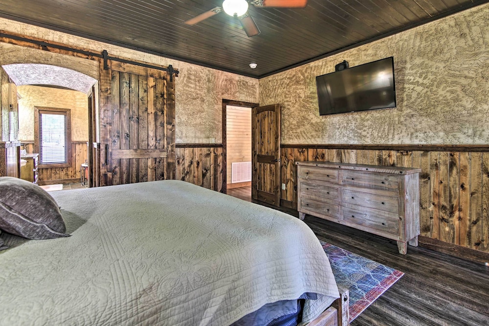 House (4 Bedrooms) photo 1