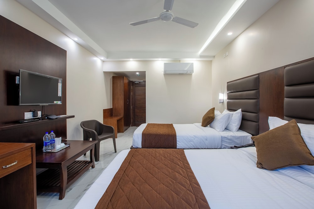 Grand Double or Twin Room photo 3