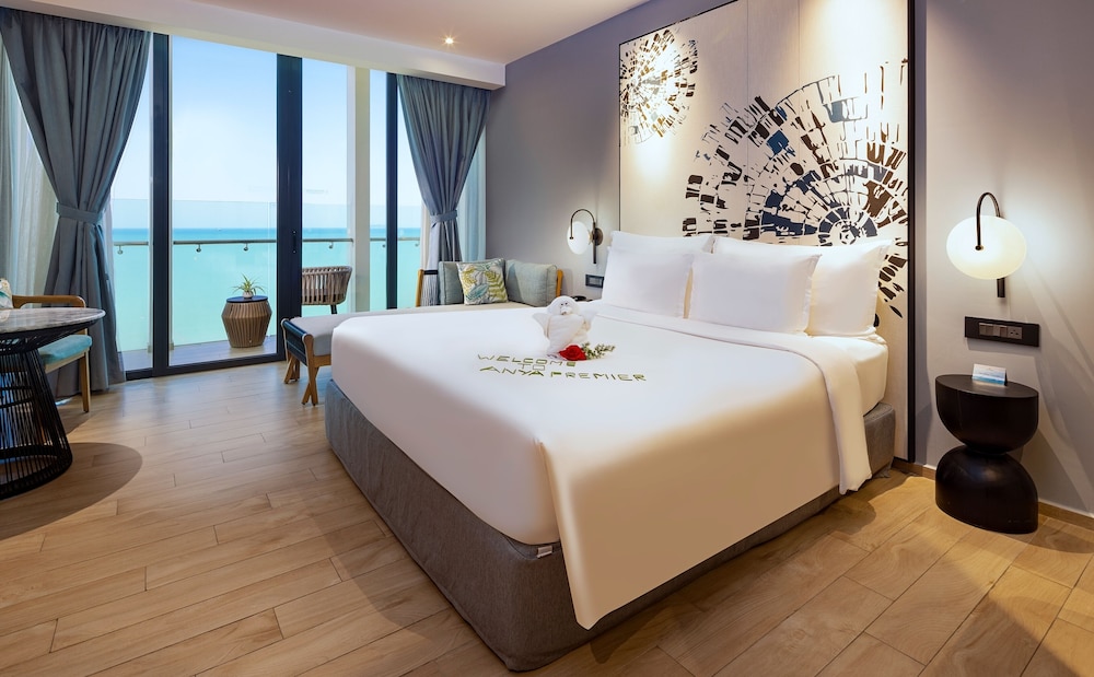 Premier Deluxe Ocean View King - Photo 1