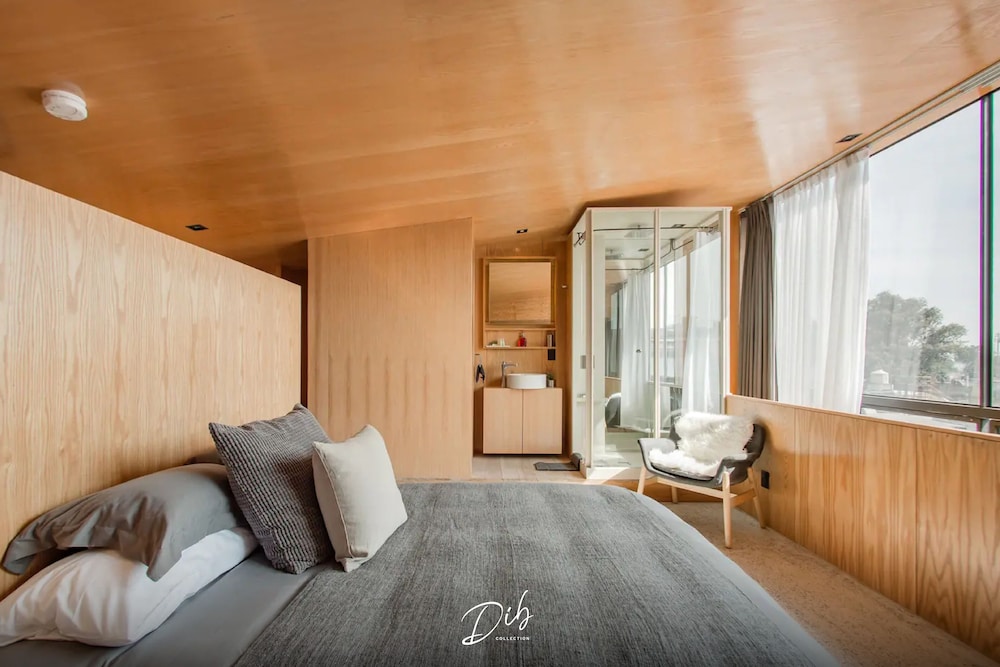 Design Loft, 2 Bedrooms photo 2