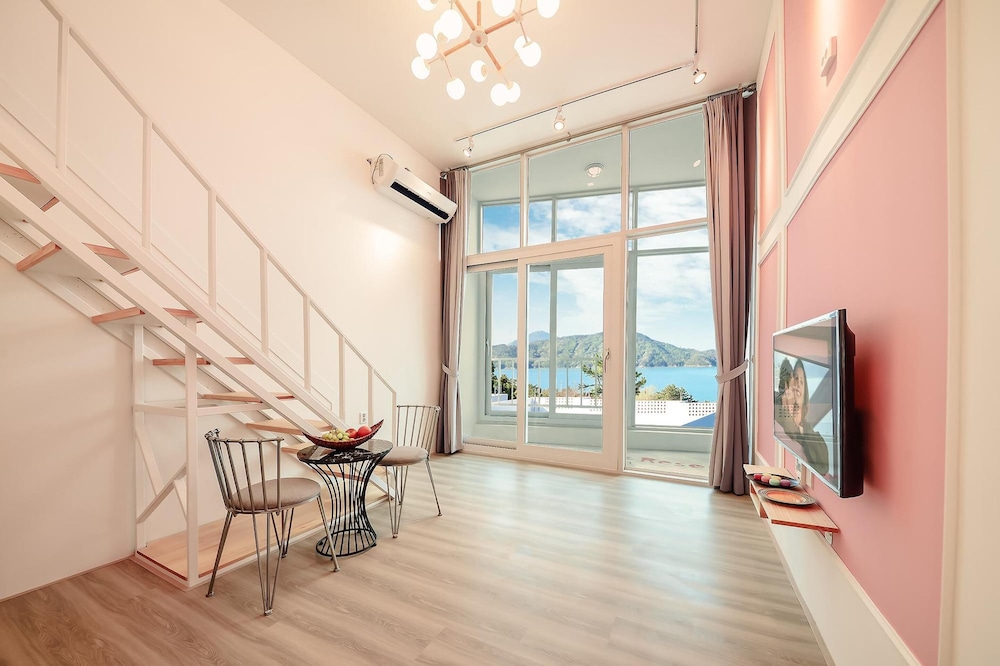 Basic Room, 1 Bedroom (F201) - Photo 1