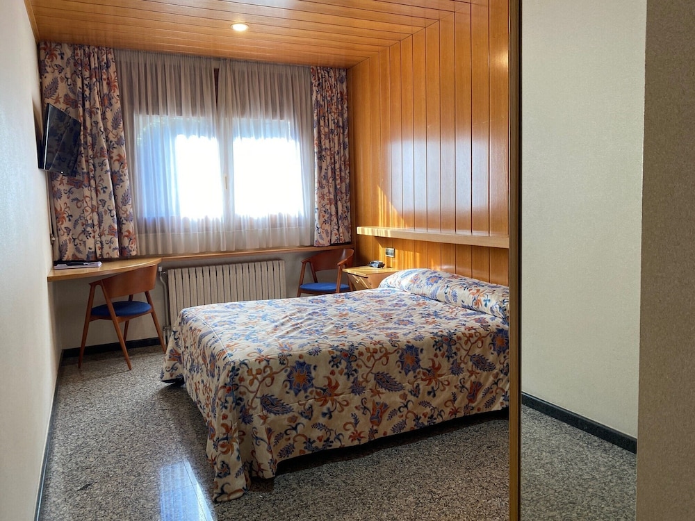 Superior Double or Twin Room - Photo 4