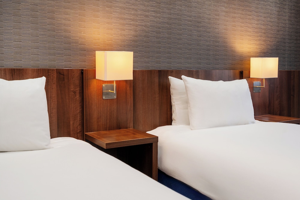 Twin Room - Photo 2