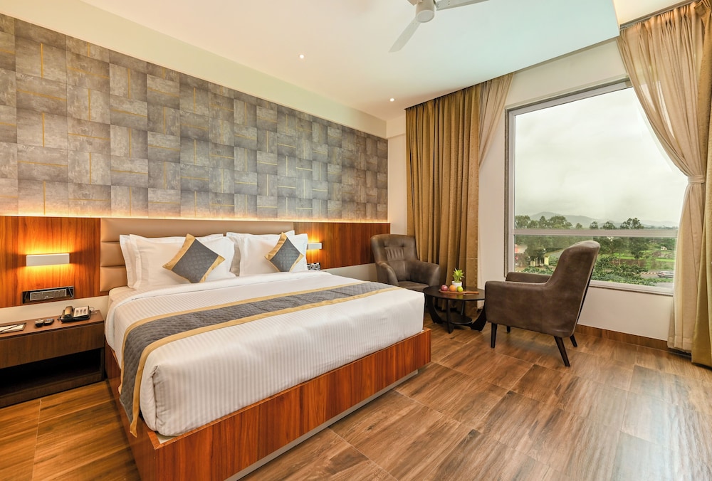 Executive Room - Photo 2