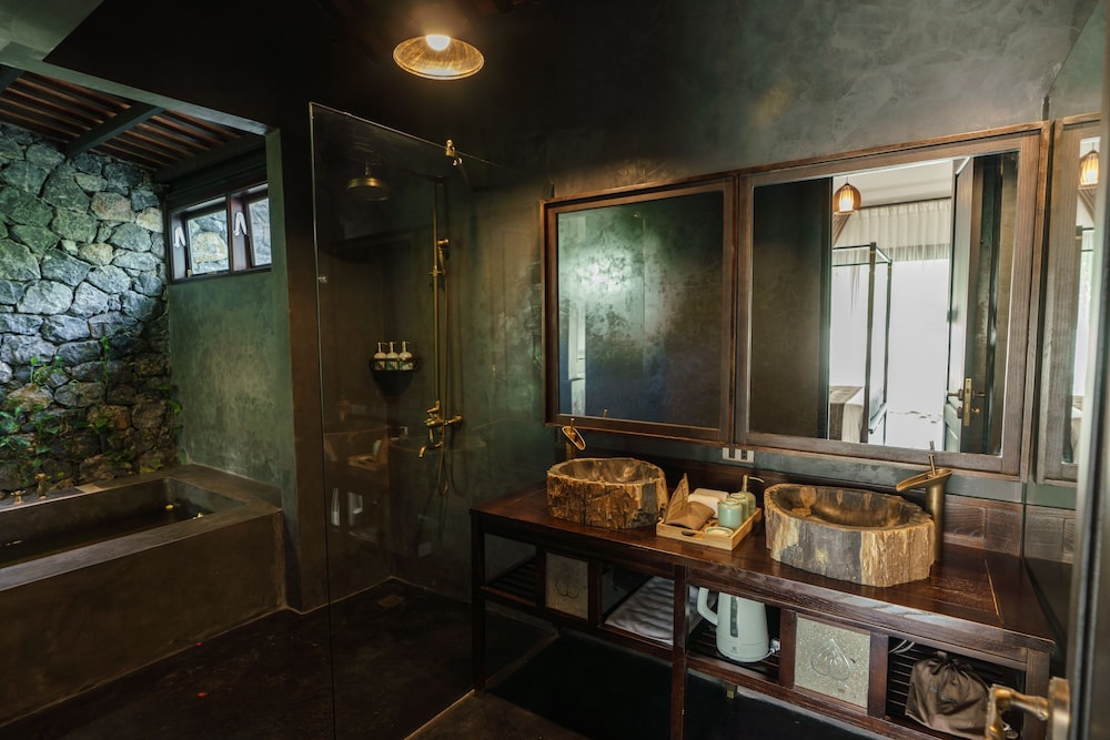 Aravinda Suite Villa photo 2