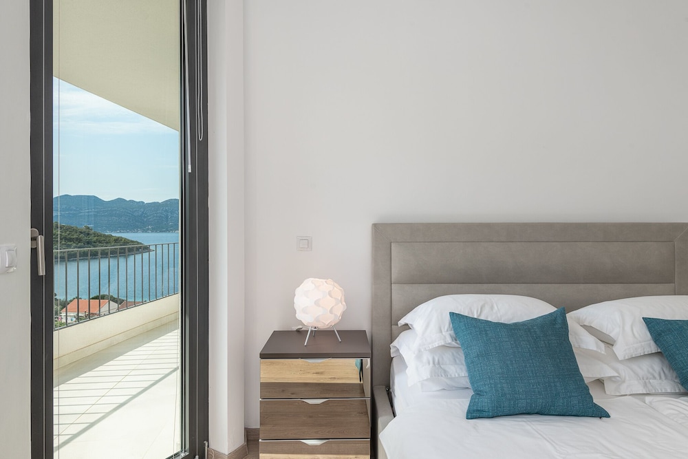 Deluxe Apartment, 3 Bedrooms, Terrace, Sea View (Green Hill 3)