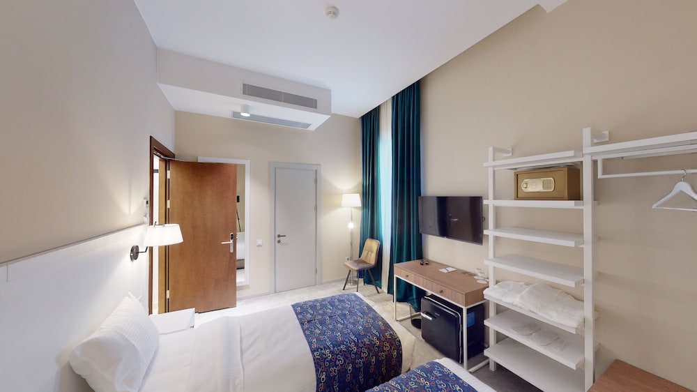 Standard Double Room - Photo 15